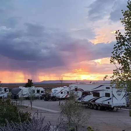 Blue Mountain Rv Park Hotel Blanding Exterior photo